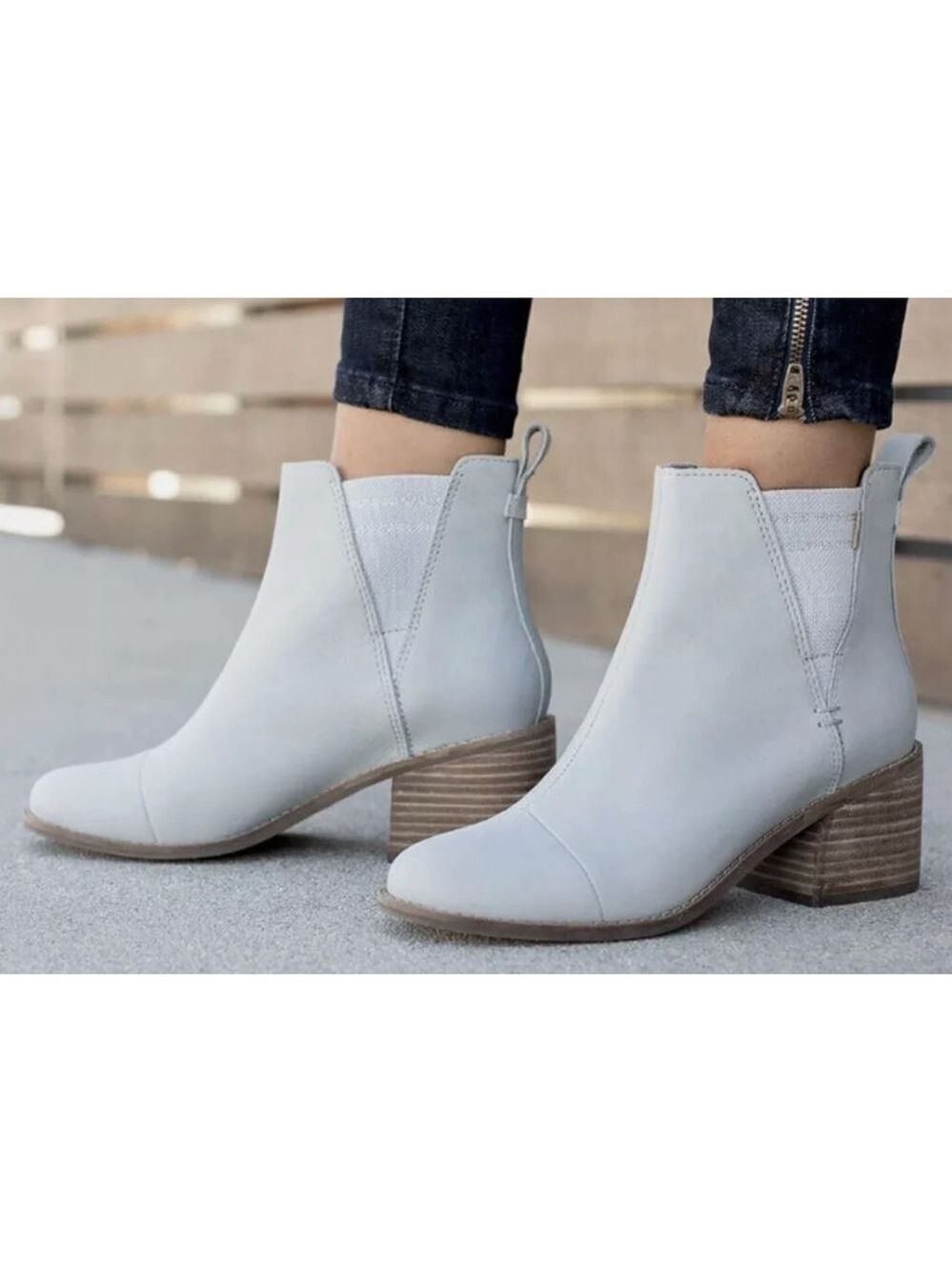 TOMS ESME BOOTIES gray leather size 8